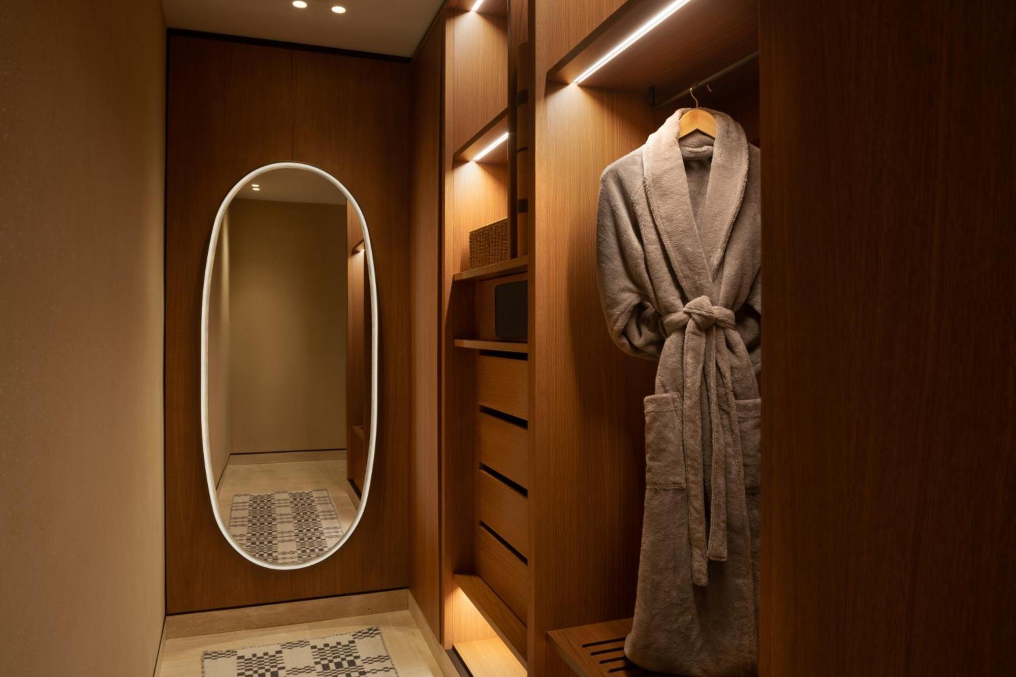 Hotel Six Senses Roma Esterno foto