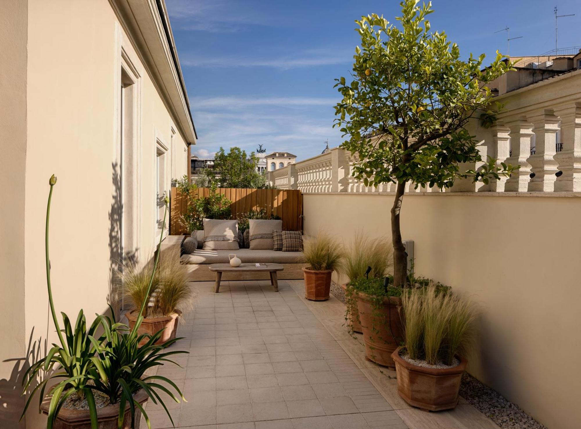 Hotel Six Senses Roma Esterno foto